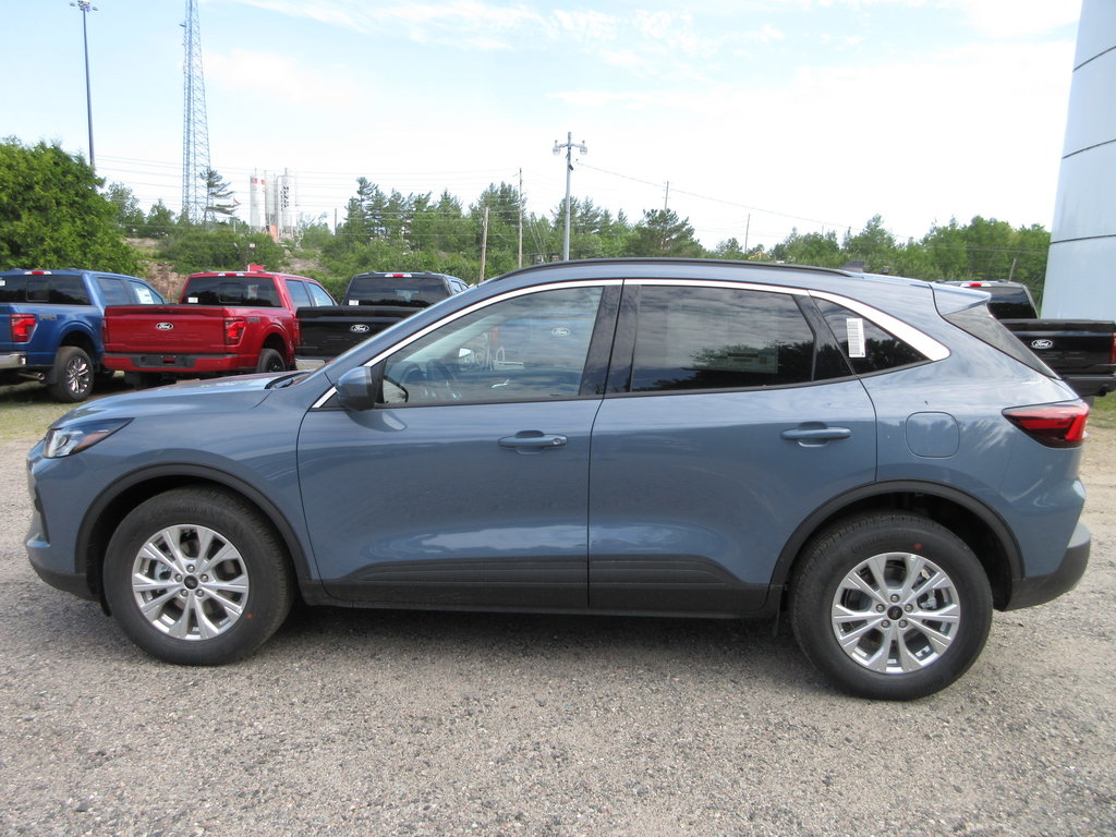 2024 Ford Escape Active in North Bay, Ontario - 2 - w1024h768px