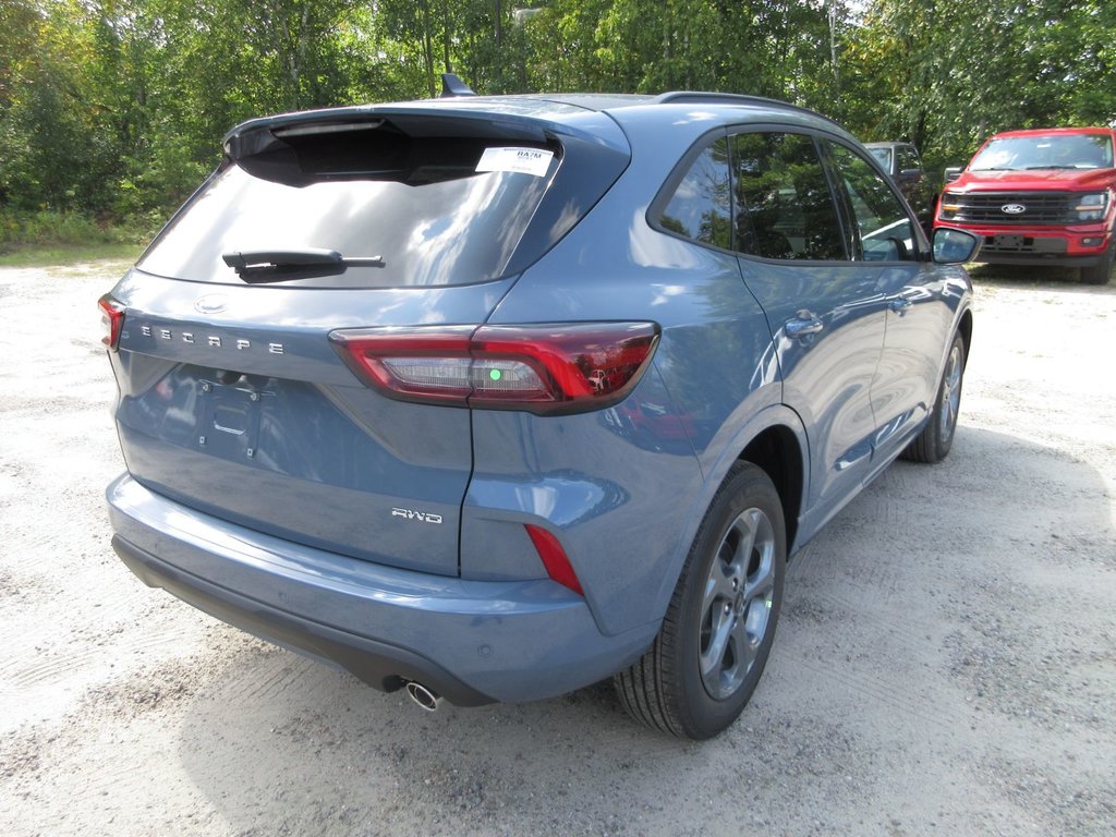 2024 Ford Escape ST-Line in North Bay, Ontario - 5 - w1024h768px