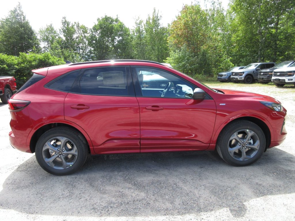 2024 Ford Escape ST-Line in North Bay, Ontario - 6 - w1024h768px