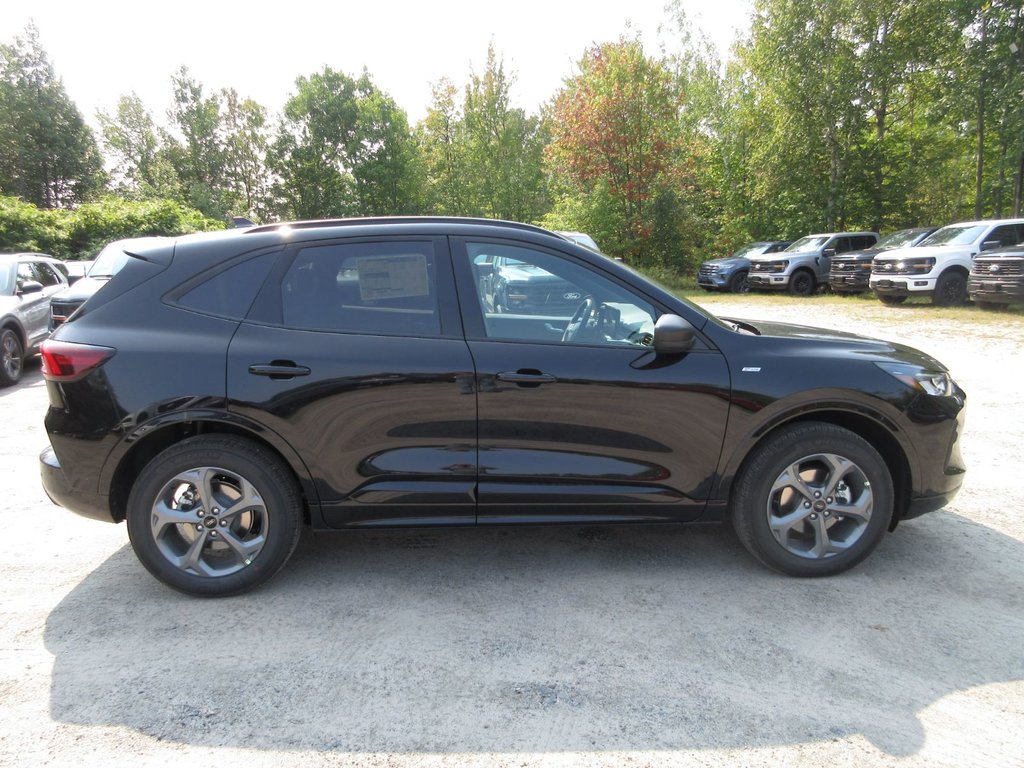 2024 Ford Escape ST-Line in North Bay, Ontario - 6 - w1024h768px