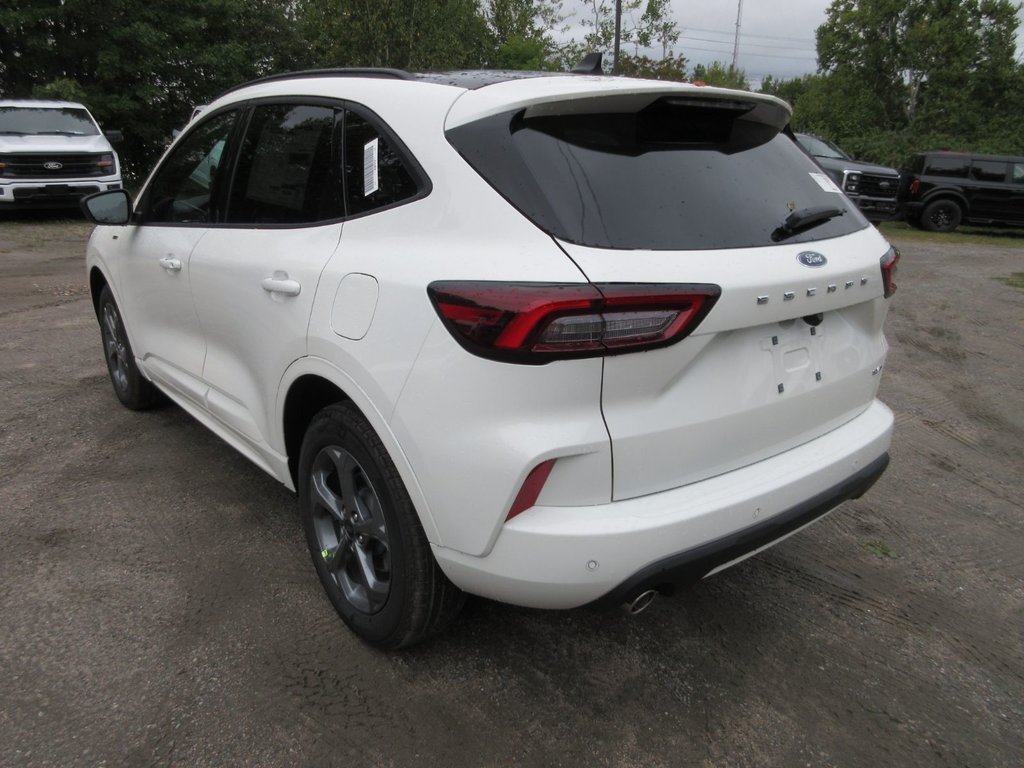 2024 Ford Escape ST-Line in North Bay, Ontario - 3 - w1024h768px