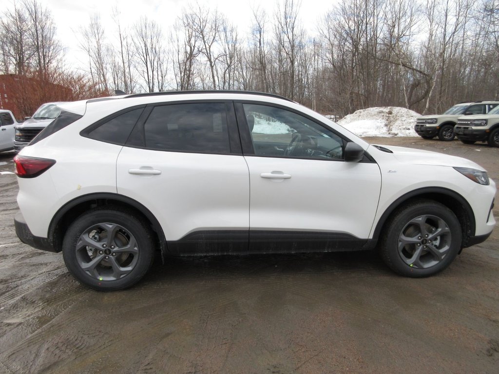 Ford Escape ST-Line 2025 à North Bay, Ontario - 6 - w1024h768px