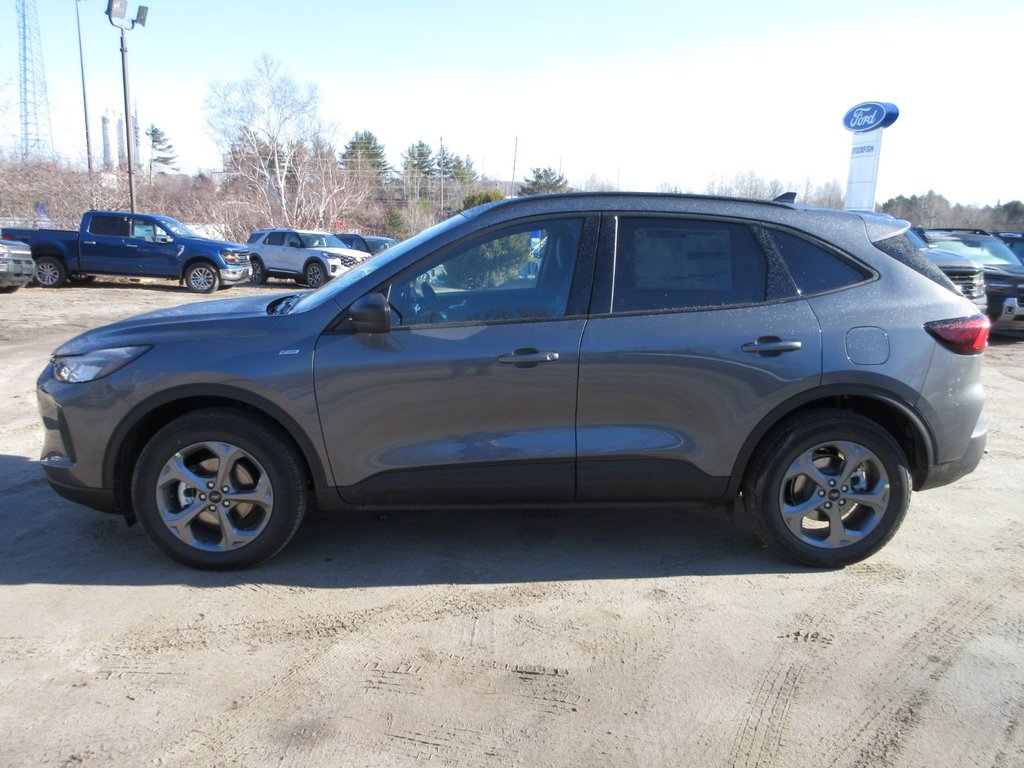Ford Escape ST-Line 2025 à North Bay, Ontario - 2 - w1024h768px