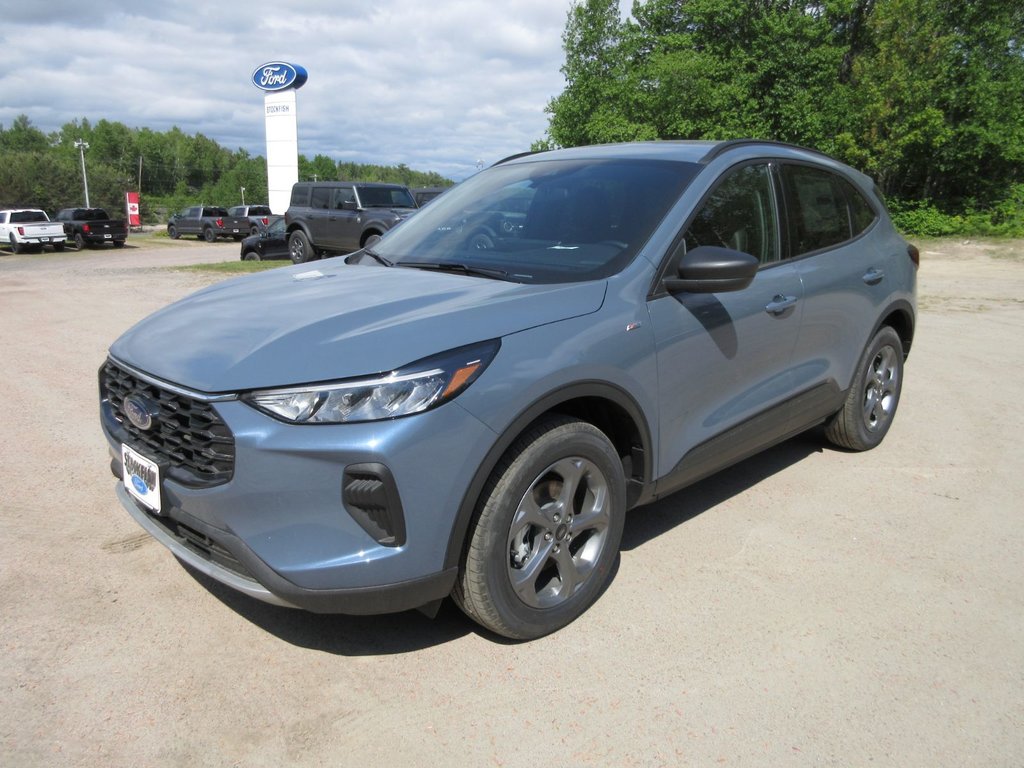 Ford Escape ST-Line 2025 à North Bay, Ontario - 1 - w1024h768px