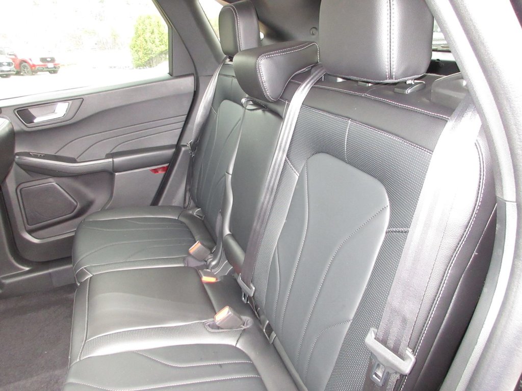 Ford Escape Platinum 2025 à North Bay, Ontario - 19 - w1024h768px