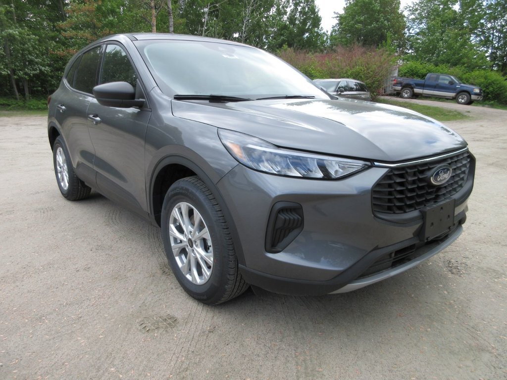 2025 Ford Escape Active in North Bay, Ontario - 7 - w1024h768px
