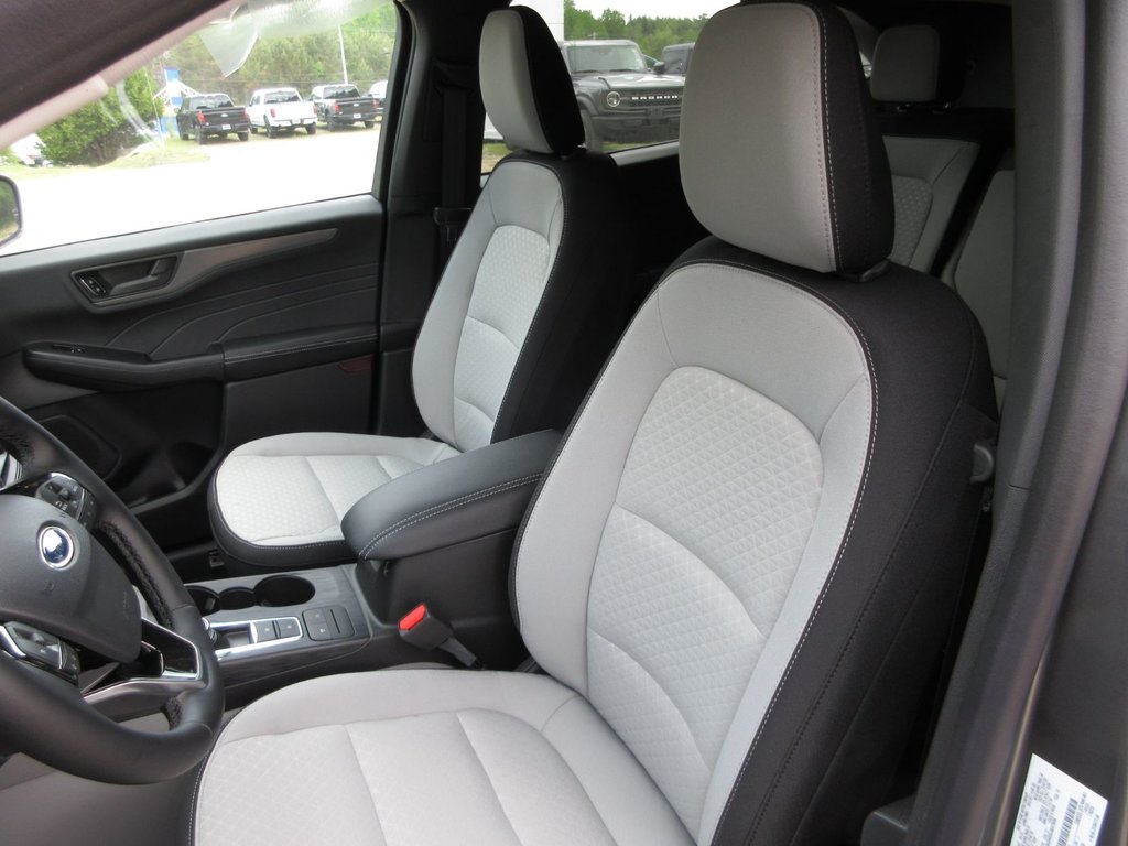 2025 Ford Escape Active in North Bay, Ontario - 16 - w1024h768px