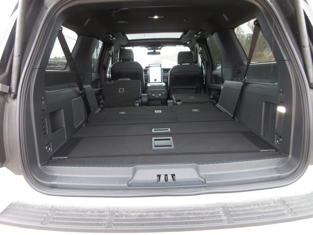 2024 Ford Expedition Platinum Max in North Bay, Ontario - 10 - w1024h768px