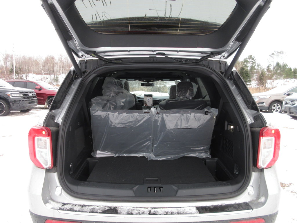 2023 Ford Explorer Platinum in North Bay, Ontario - 10 - w1024h768px