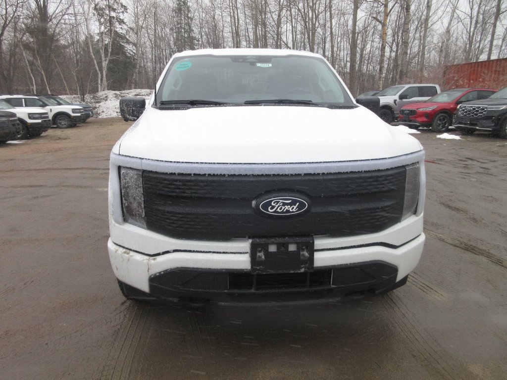 2025 Ford F-150 Lightning XLT in North Bay, Ontario - 8 - w1024h768px
