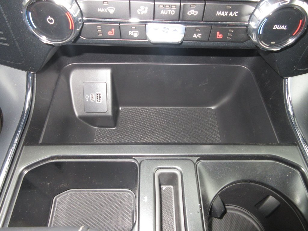 2025 Ford F-150 Lightning XLT in North Bay, Ontario - 15 - w1024h768px