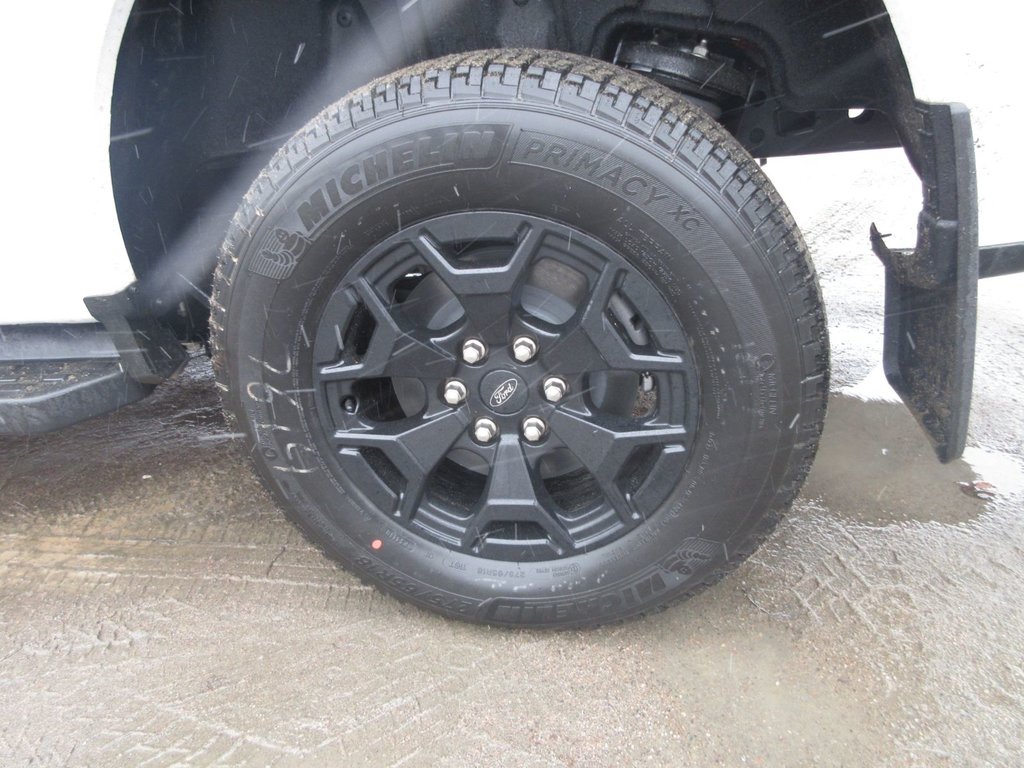 2025 Ford F-150 Lightning XLT in North Bay, Ontario - 12 - w1024h768px