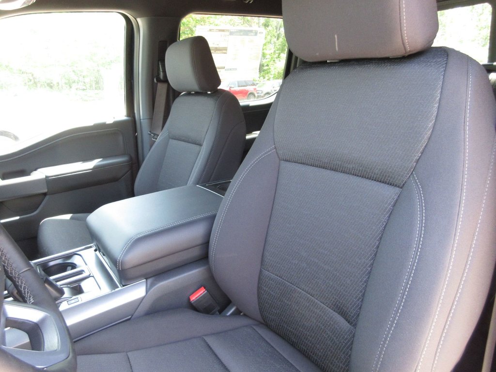2025 Ford F-150 XLT in North Bay, Ontario - 17 - w1024h768px
