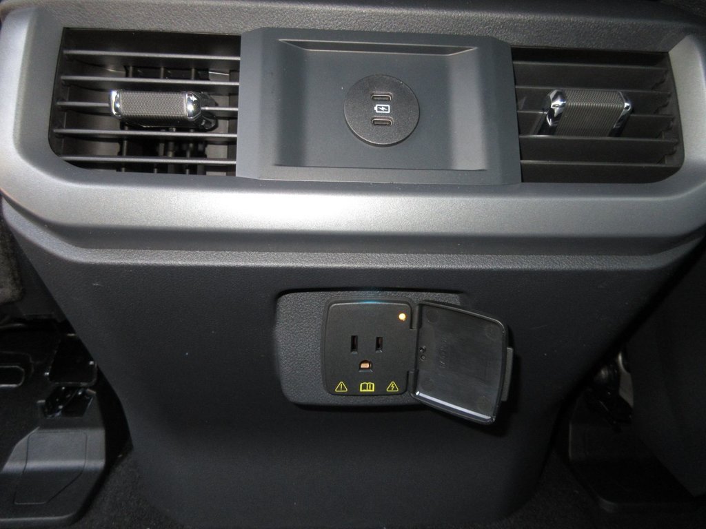 2025 Ford F-150 XLT in North Bay, Ontario - 20 - w1024h768px