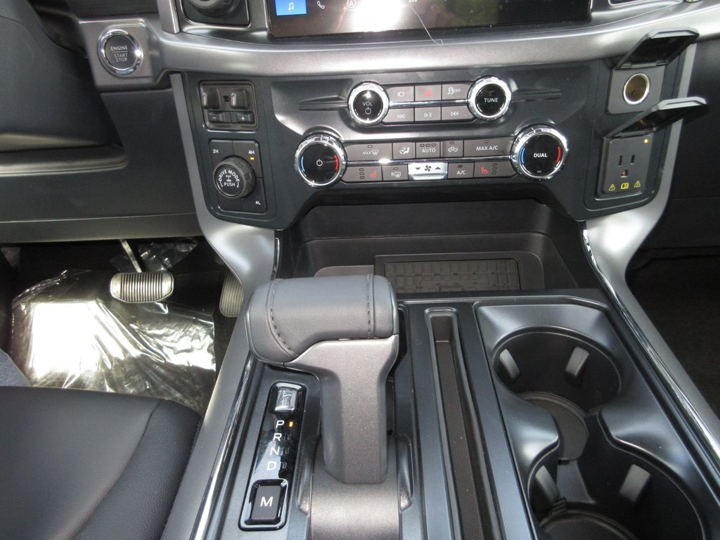 2025 Ford F-150 XLT in North Bay, Ontario - 17 - w1024h768px