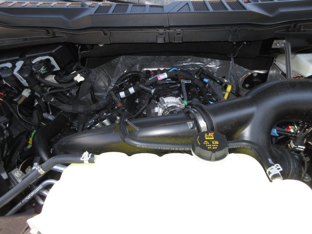 2025 Ford F-150 XLT in North Bay, Ontario - 9 - w1024h768px