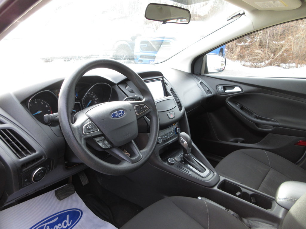 2017 Ford Focus SE in North Bay, Ontario - 18 - w1024h768px