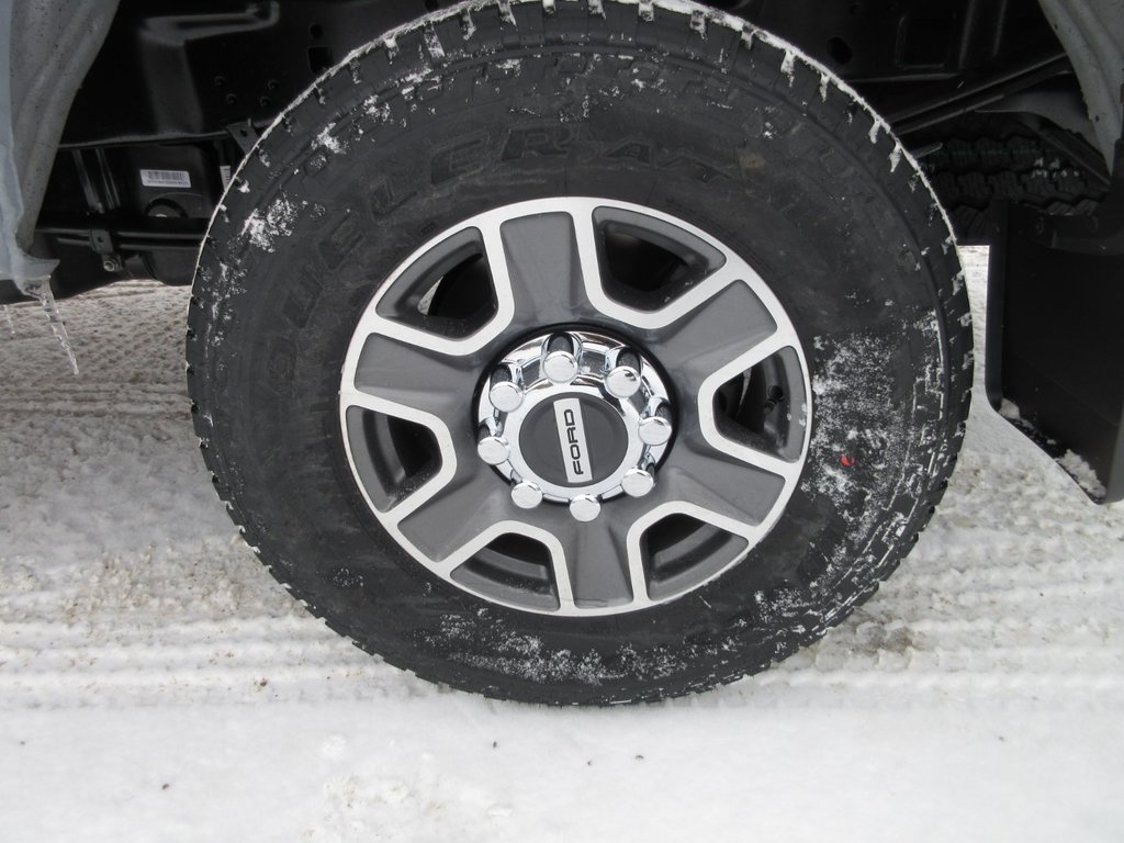 Ford Super Duty F-250 SRW LARIAT 2025 à North Bay, Ontario - 10 - w1024h768px