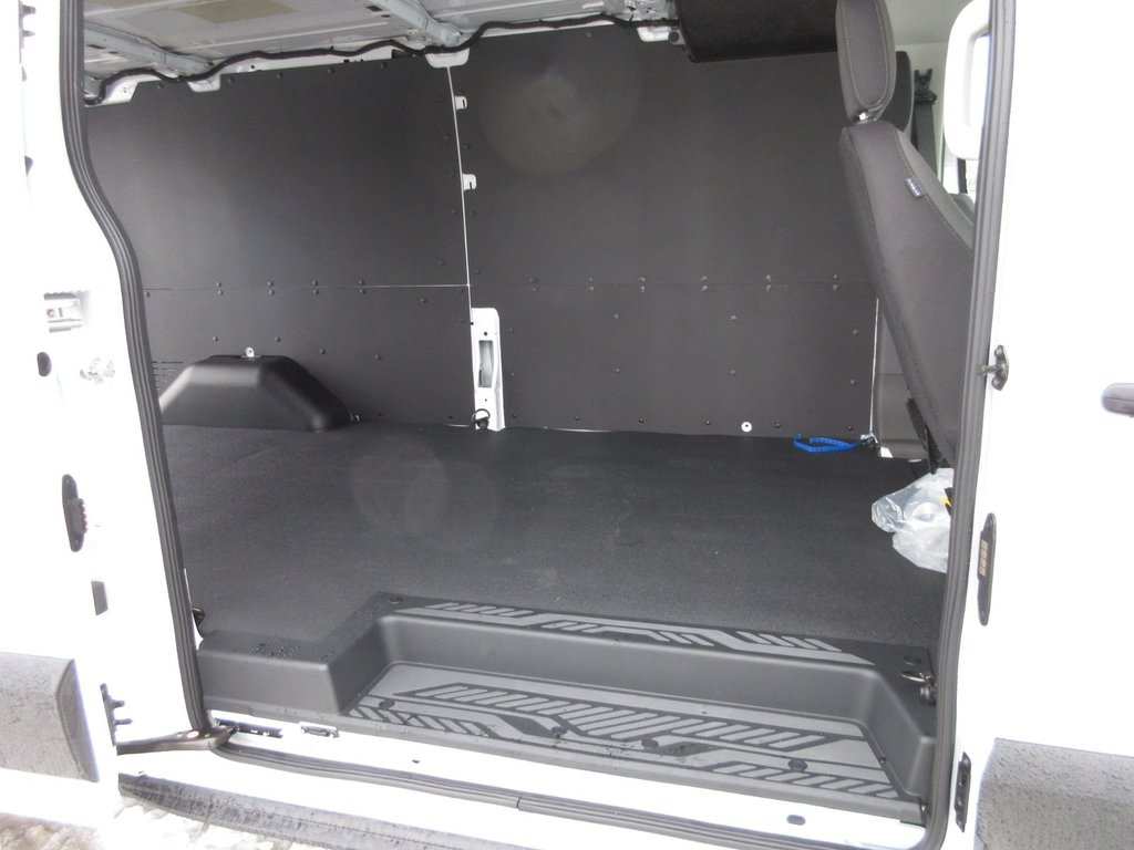 Ford Transit Cargo Van  2025 à North Bay, Ontario - 11 - w1024h768px