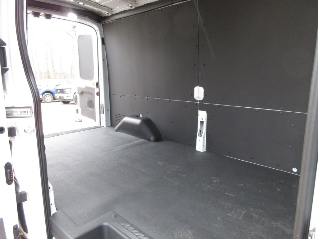 Ford Transit Cargo Van  2025 à North Bay, Ontario - 12 - w1024h768px
