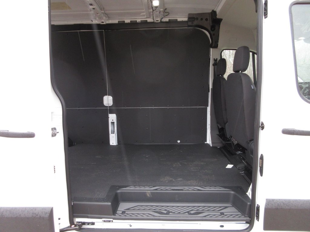 Ford Transit Cargo Van  2025 à North Bay, Ontario - 11 - w1024h768px