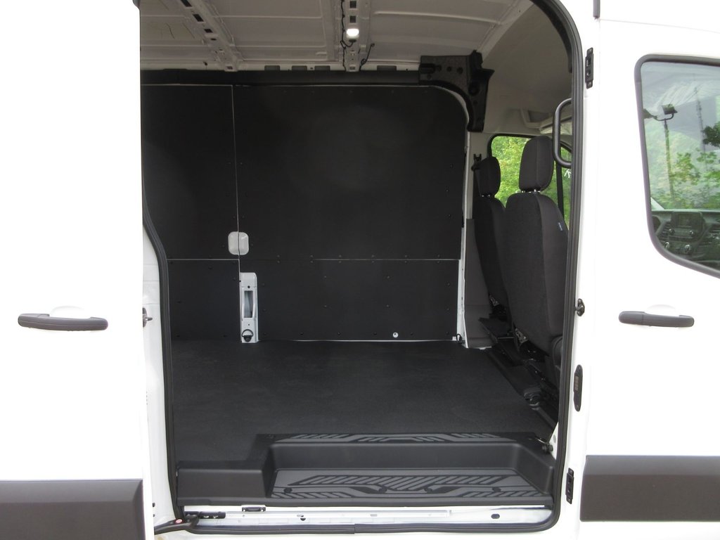 Ford Transit Cargo Van  2025 à North Bay, Ontario - 11 - w1024h768px