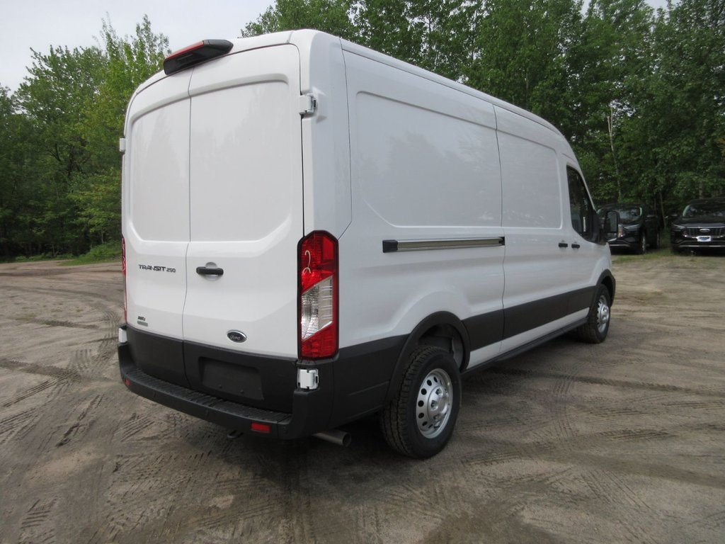 Ford Transit Cargo Van  2025 à North Bay, Ontario - 5 - w1024h768px