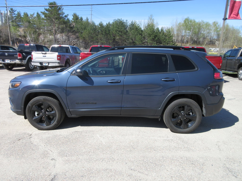 2022 Jeep Cherokee Altitude in North Bay, Ontario - 2 - w1024h768px