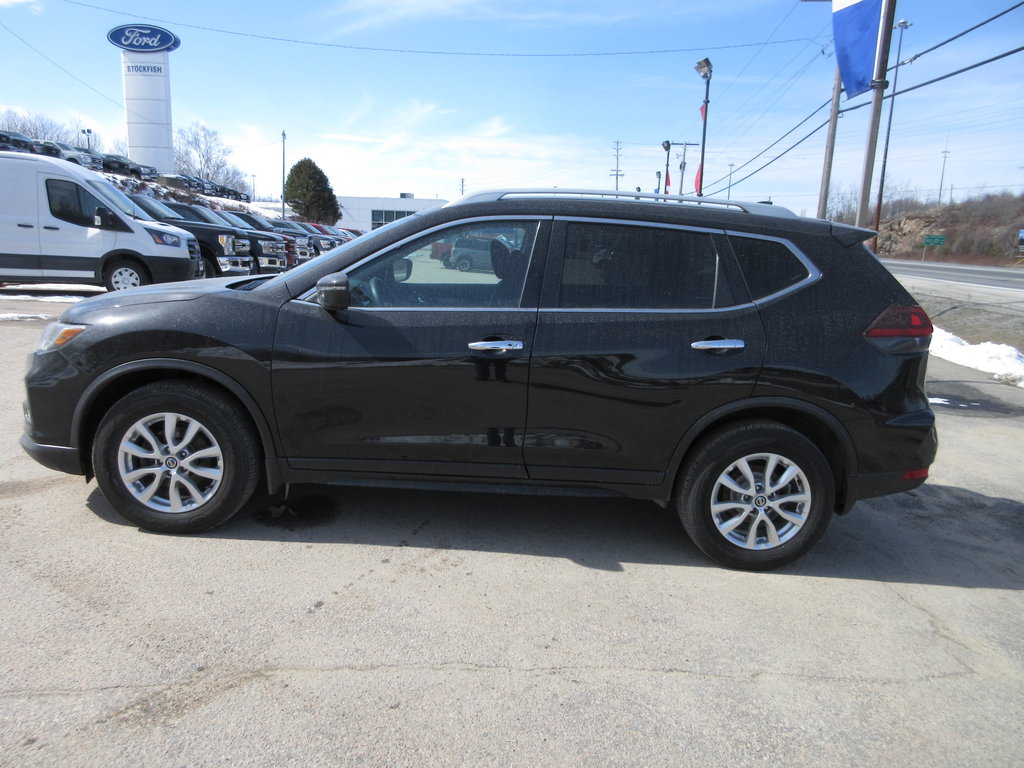 2020 Nissan Rogue SV in North Bay, Ontario - 2 - w1024h768px