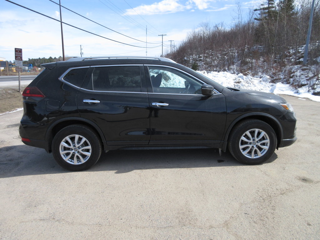 2020 Nissan Rogue SV in North Bay, Ontario - 6 - w1024h768px