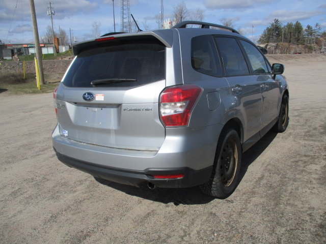 2015 Subaru Forester I Touring w/Tech Pkg in North Bay, Ontario - 6 - w1024h768px