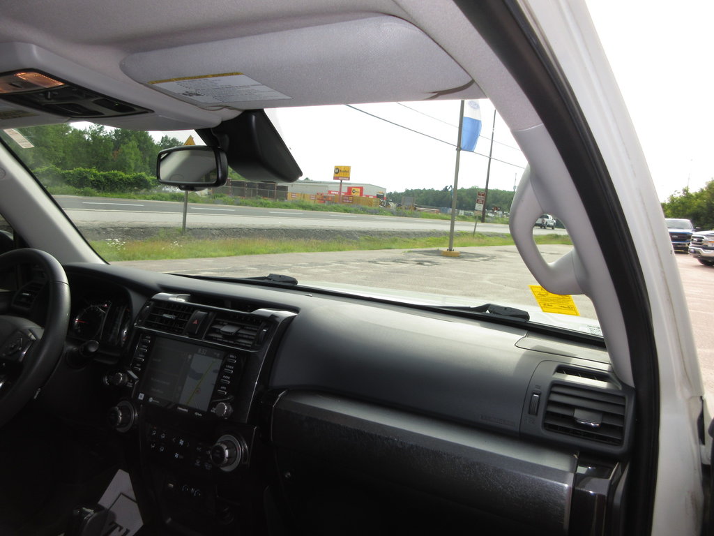 Toyota 4Runner  2020 à North Bay, Ontario - 23 - w1024h768px