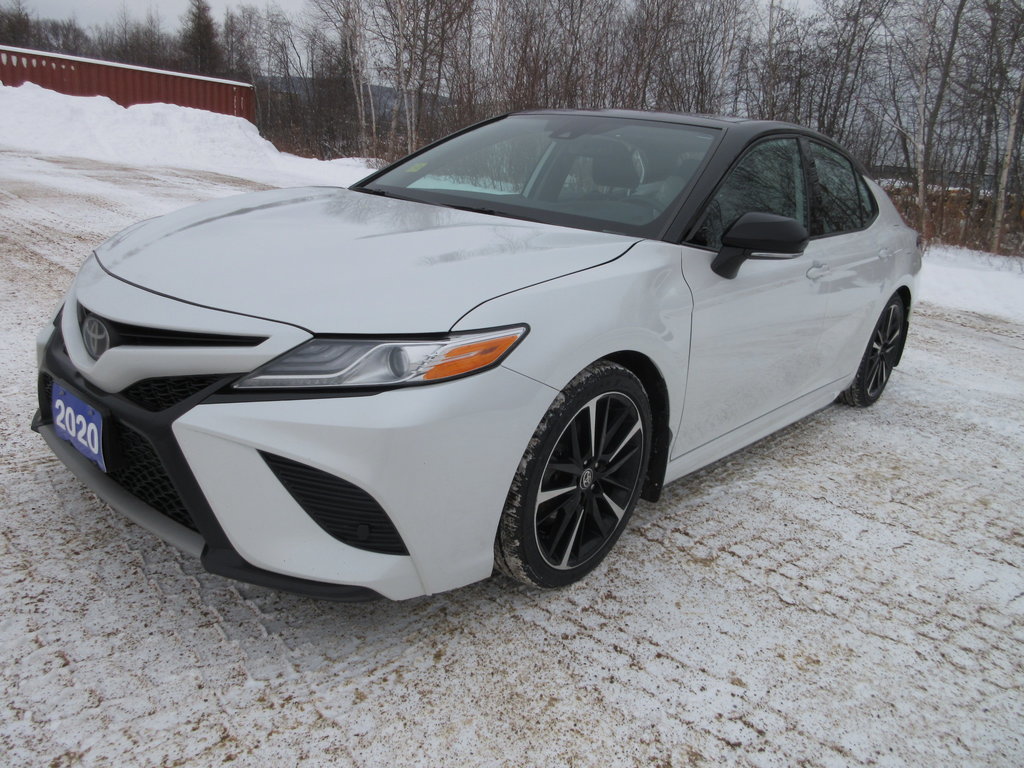 2020 Toyota Camry XSE in North Bay, Ontario - 1 - w1024h768px