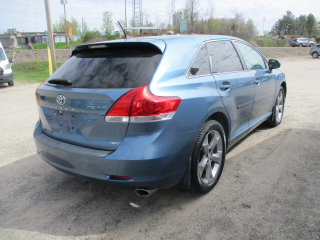 2010 Toyota Venza in North Bay, Ontario - 6 - w1024h768px