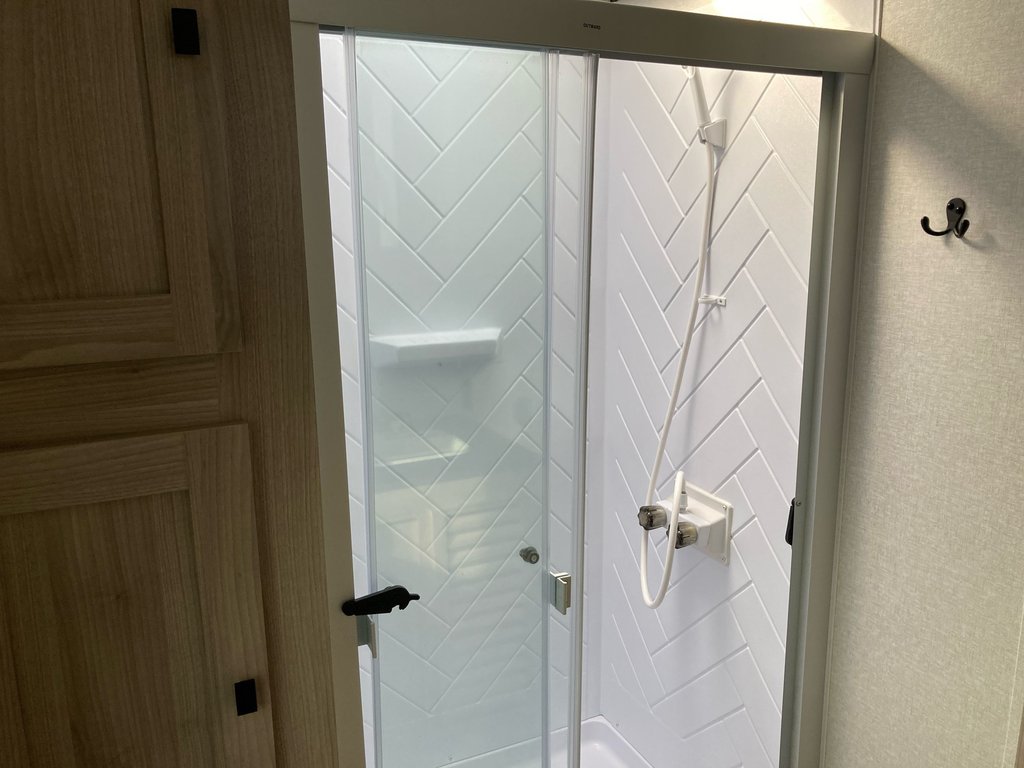 2024 Coachmen Northern Spirit 2565FK in Terrace, British Columbia - 12 - w1024h768px