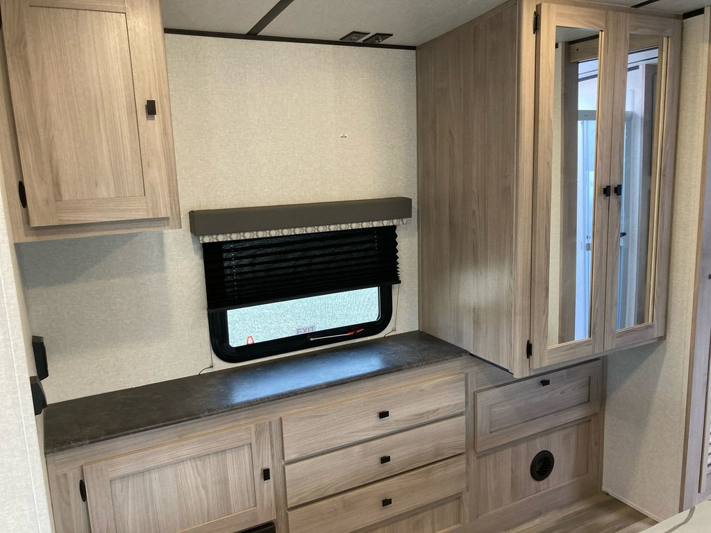 2024 Coachmen Northern Spirit 2565FK in Terrace, British Columbia - 9 - w1024h768px