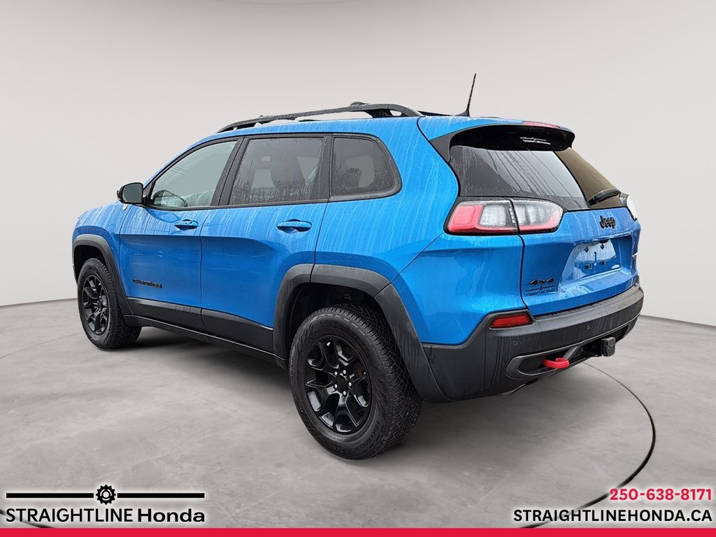 2023 Jeep CHEROKEE Trailhawk-3