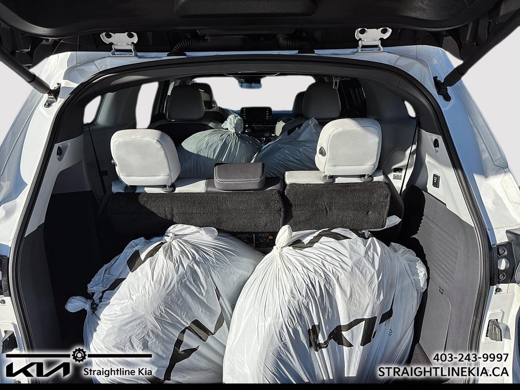 2022 Toyota SIENNA XSE Hybrid-5