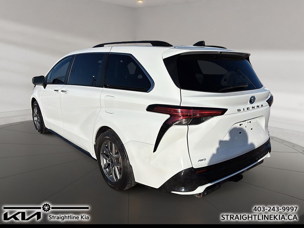 2022 Toyota SIENNA XSE Hybrid-3