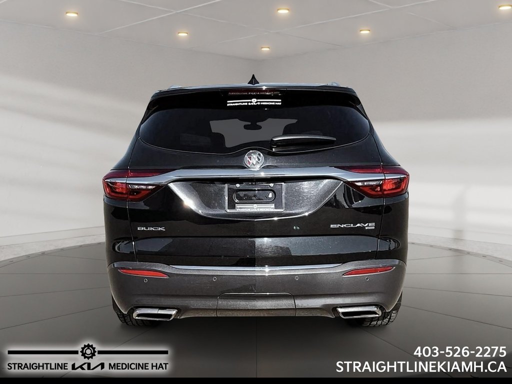 2018 Buick Enclave Essence-2