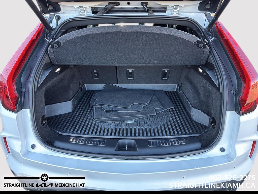 2024 Cadillac XT4 AWD Premium Luxury-5