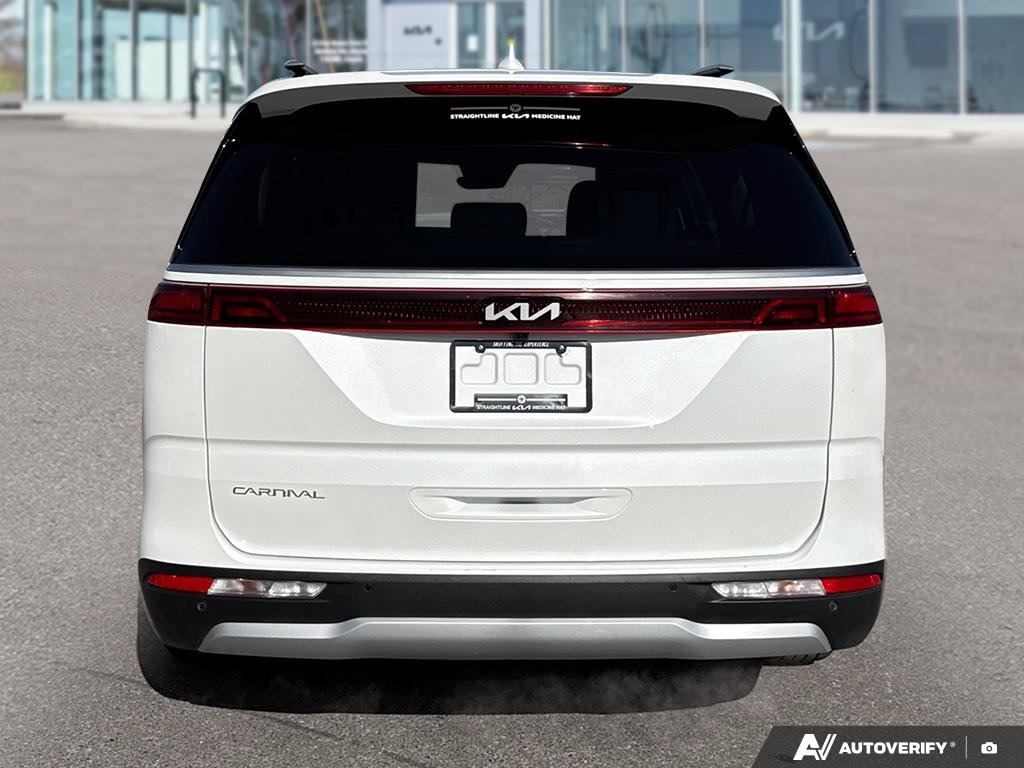 2024 Kia Carnival LX-4