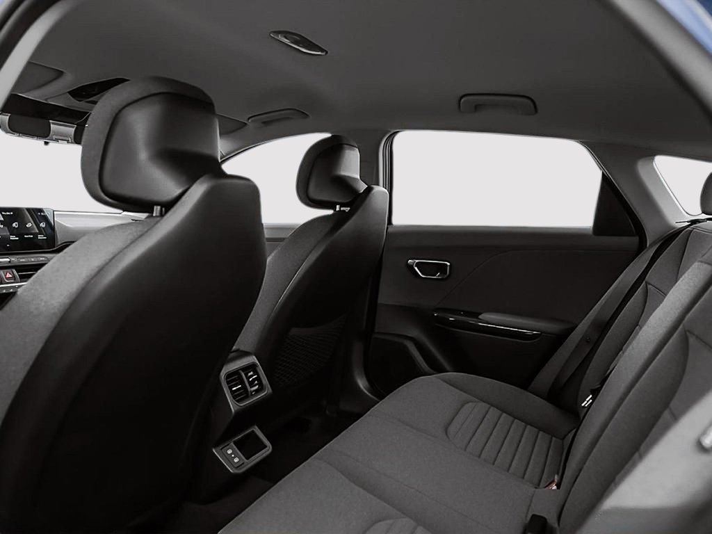 2025 Kia K4 EX-6
