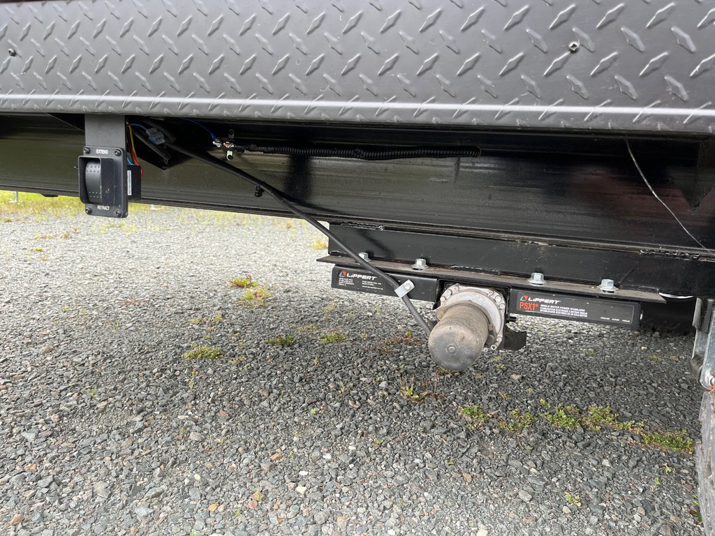 2026 Cherokee CKT16BHSW Wolf pup in Terrace, British Columbia - 6 - w1024h768px