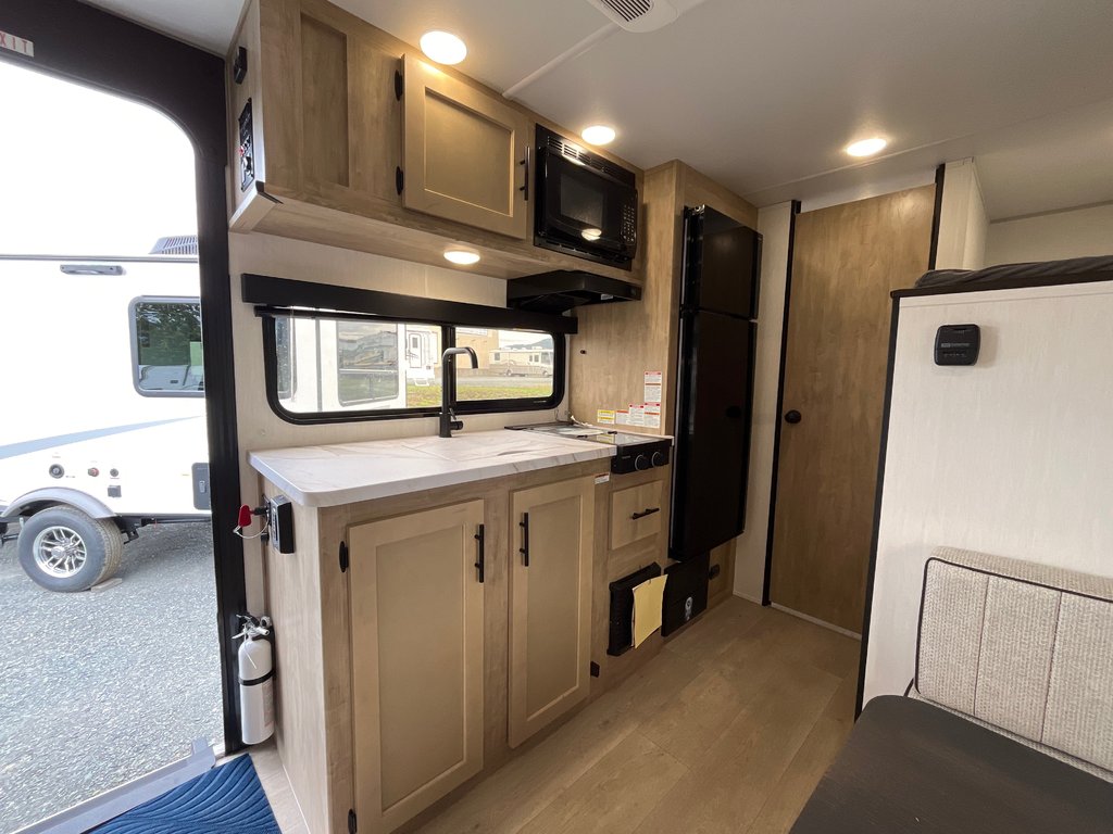 2026 Cherokee CKT16BHSW Wolf pup in Terrace, British Columbia - 11 - w1024h768px