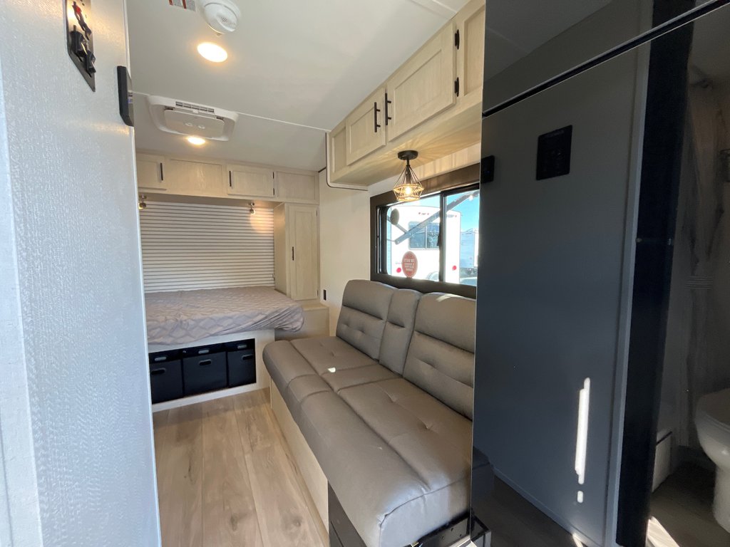 2025 Coachmen Compact 160RE in Terrace, British Columbia - 16 - w1024h768px