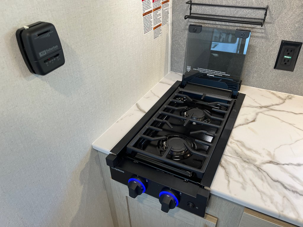 2025 Coachmen Compact 160RE in Terrace, British Columbia - 9 - w1024h768px