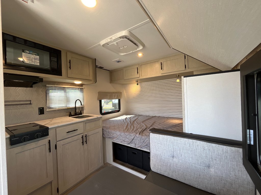 2025 Coachmen Compact 160BH in Terrace, British Columbia - 7 - w1024h768px