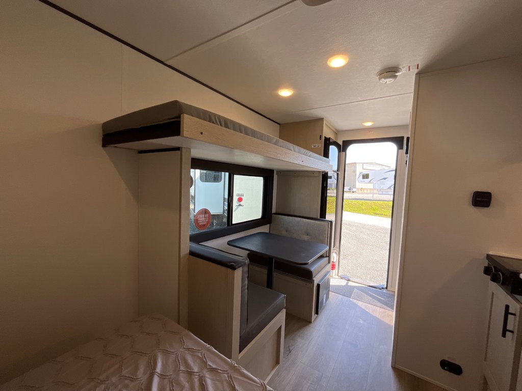 2025 Coachmen Compact 160BH in Terrace, British Columbia - 10 - w1024h768px