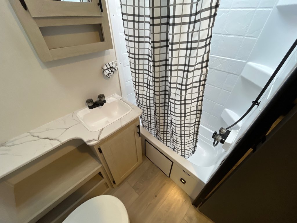 2026 Coachmen Northern Spirit DLX SBT5300QB-53 in Terrace, British Columbia - 17 - w1024h768px